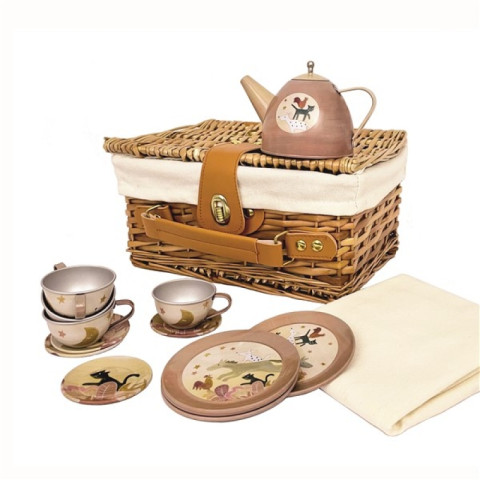 Tin tea set in wicker basket - Musicians theme